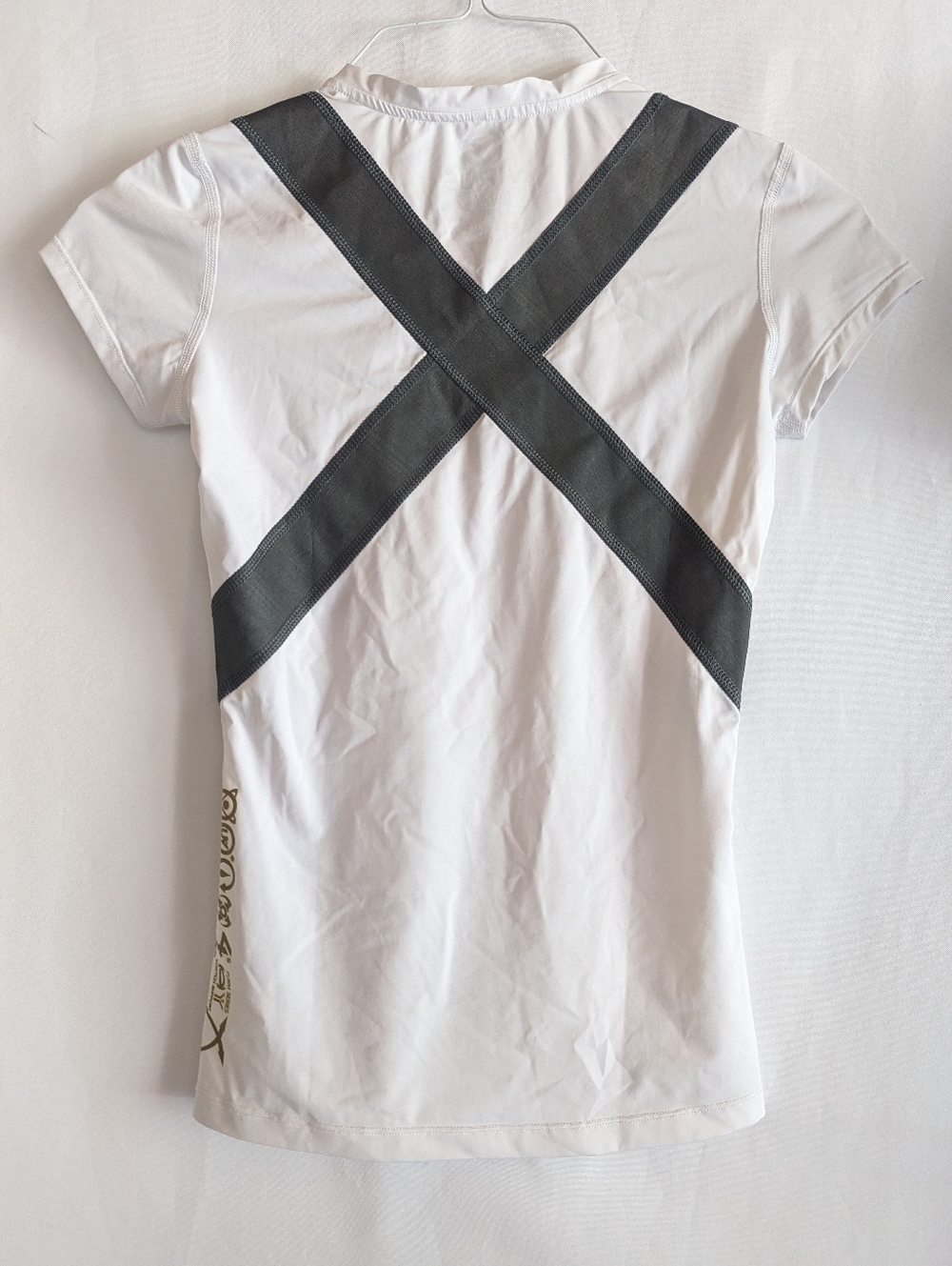 Virus Women's Medium White V-Neck T-shirt Performance Tee Compression Athletic - Picture 4 of 6